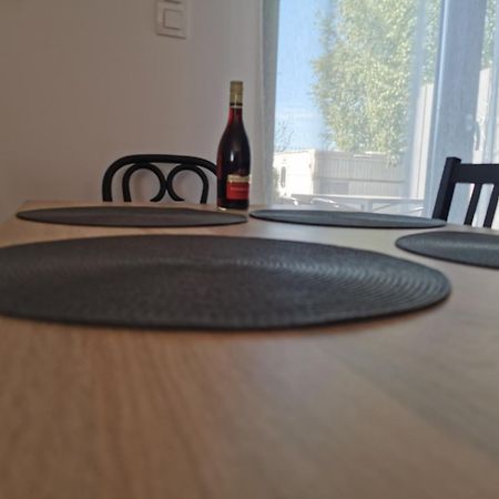 Caloroczny Domek Bosmanska ルビャトボ エクステリア 写真